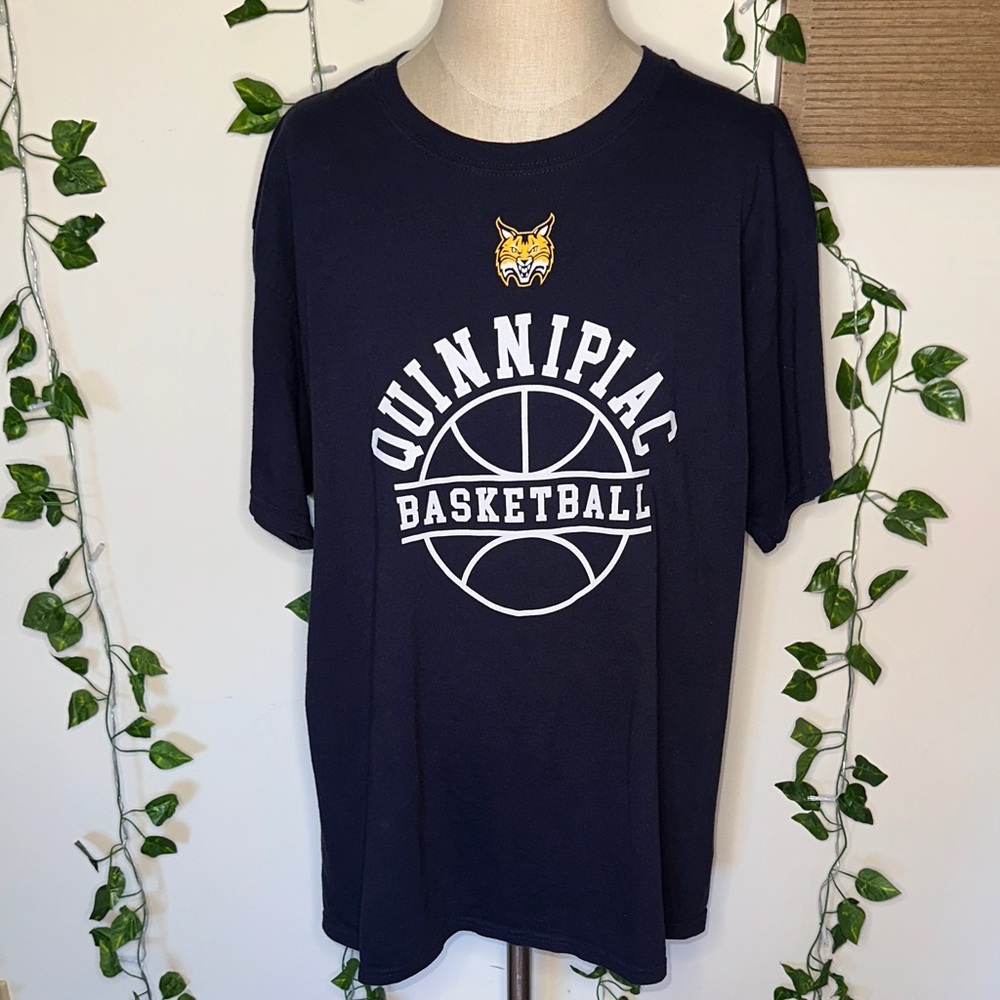 Champion Quinnipiac College BasketBall Loose Fitting T-Shirt